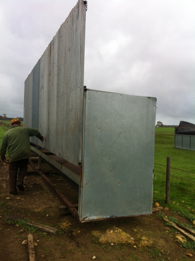 Cattle Self Feeders Livestock Equipment Livestock Feeding